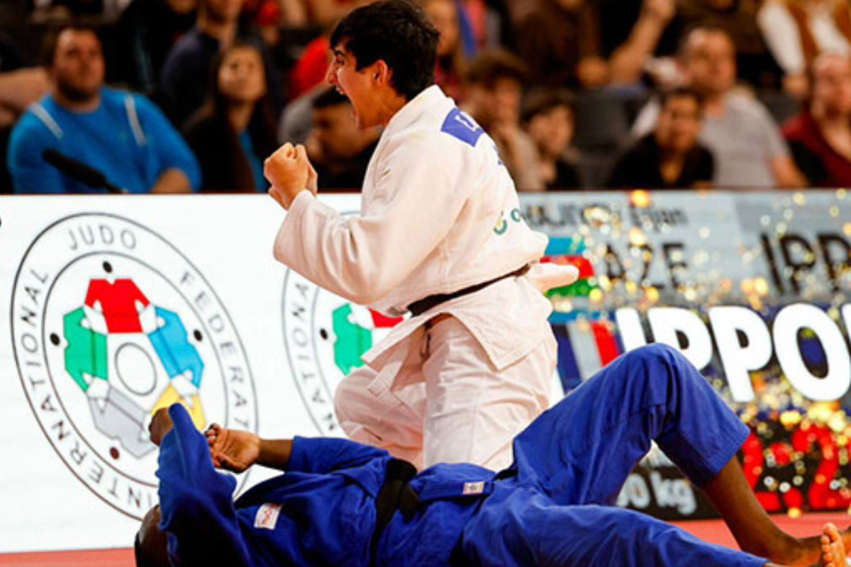 Elcan Hacıyev Parisdə gümüş medal qazandı - YENİLƏNİB + FOTO